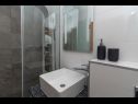 Appartamenti Marijan - beautiful view: A1(6) Trogir - Riviera Trogir  - Appartamento - A1(6): il bagno con la toilette