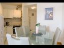 Appartamenti Pery - 2 bedroom sea view apartment: A1(4+1) Trogir - Riviera Trogir  - Appartamento - A1(4+1): la cucina con la sala da pranzo