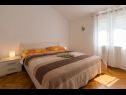 Appartamenti Petar - great location close to the sea: A1 Donji (4+2), A2 Gornji (4+2) Trogir - Riviera Trogir  - Appartamento - A2 Gornji (4+2): la camera da letto