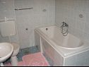 Appartamenti Tone - spacious and comfortable: A1 zuti(5+2), A2 plavi(5+2) Trogir - Riviera Trogir  - Appartamento - A1 zuti(5+2): il bagno con la toilette