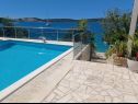 Appartamenti Marija - 10m from beach: A1(4+1), A2(6), A3(6+2) Trogir - Riviera Trogir  - la piscina