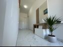 Appartamenti Paž - 28m from the beach: A1(4+2), A2(2+1), A3(4+1) Vinisce - Riviera Trogir  - Appartamento - A1(4+2): il corridoio