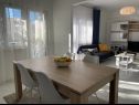 Appartamenti Paž - 28m from the beach: A1(4+2), A2(2+1), A3(4+1) Vinisce - Riviera Trogir  - Appartamento - A1(4+2): la sala da pranzo