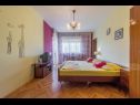 Appartamenti Kosta - 70m from sea : A1(2+1), A2(4+2) Vinisce - Riviera Trogir  - Appartamento - A1(2+1): la camera da letto