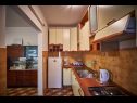 Appartamenti Ivan - close to the sea: A1(8+1), A2(2) Vinisce - Riviera Trogir  - Appartamento - A1(8+1): la cucina
