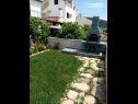 Casa vacanza More - garden shower: H(10+2) Vinisce - Riviera Trogir  - Croazia - komin
