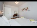 Appartamenti Ivo - beach nearby: A1(2+3), A2(2+2), A3(4+1) Vinisce - Riviera Trogir  - Appartamento - A3(4+1): la camera da letto