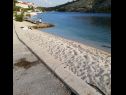 Appartamenti Josip - 5 m from beach: A1(6) Vinisce - Riviera Trogir  - la spiaggia