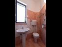 Appartamenti Din - 40 m from sea: A1(5+1), A2(2+1), A3(2+1), A4(2+2), A5(2+2) Kukljica - Isola di Ugljan  - Appartamento - A3(2+1): il bagno con la toilette