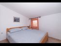 Appartamenti Din - 40 m from sea: A1(5+1), A2(2+1), A3(2+1), A4(2+2), A5(2+2) Kukljica - Isola di Ugljan  - Appartamento - A4(2+2): la camera da letto