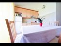 Appartamenti Zlatko - 100m from the sea A1(4), A2(4), A3(4) Muline - Isola di Ugljan  - Appartamento - A3(4): la cucina con la sala da pranzo