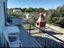 Casa vacanza VEKY - 50m from sea: Holiday House H(4+2) Susica - Isola di Ugljan  - Croazia - la terrazza (casa e dintorni)