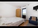Appartamenti Jakša - close to the sea & free parking: A1(4), A2(2), A3(4) Vis - Isola di Vis  - Appartamento - A2(2): la camera da letto