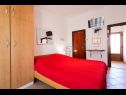 Appartamenti Vesna - 200 m from beach A1(2), SA2(2), A3(2) Bibinje - Riviera Zadar  - Studio appartamento - SA2(2): la camera da letto