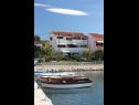 Appartamenti Ana- next to the sea A1(2+2), A2(2+3), A3(2+2), A4(2+3) Bibinje - Riviera Zadar  - la casa