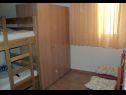 Appartamenti Niko - 40m from the beach: A1(2+2), A2(3+2), A3(4+2) Donji Karin - Riviera Zadar  - Appartamento - A3(4+2): la camera da letto