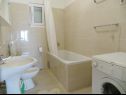 Appartamenti Ivo - 500 m to sandy beach: A1(2+2), A2(6+2), SA3(2+1) Ljubac - Riviera Zadar  - Appartamento - A2(6+2): il bagno con la toilette