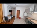 Appartamenti Ivo - 500 m to sandy beach: A1(2+2), A2(6+2), SA3(2+1) Ljubac - Riviera Zadar  - Studio appartamento - SA3(2+1): la cucina con la sala da pranzo