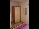 Appartamenti Davor - 20m from sea : A1(2+2), A2(2+2), A3(6) Mali Iz (Isola di Iz) - Riviera Zadar  - Appartamento - A1(2+2): la camera da letto