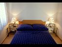 Appartamenti Davor - 20m from sea : A1(2+2), A2(2+2), A3(6) Mali Iz (Isola di Iz) - Riviera Zadar  - Appartamento - A2(2+2): la camera da letto
