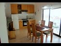 Appartamenti Davor - 20m from sea : A1(2+2), A2(2+2), A3(6) Mali Iz (Isola di Iz) - Riviera Zadar  - Appartamento - A2(2+2): la cucina con la sala da pranzo
