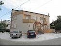Appartamenti Ivan - 300 m from sea: A3(2), A4(2), SA5(2), A6(2) Nin - Riviera Zadar  - il parcheggio