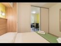 Appartamenti Bosko - 30m from the sea with parking: A1(2+1), SA2(2), A3(2+1), A4(4+1) Nin - Riviera Zadar  - Appartamento - A1(2+1): la camera da letto