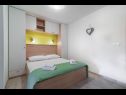 Appartamenti Bosko - 30m from the sea with parking: A1(2+1), SA2(2), A3(2+1), A4(4+1) Nin - Riviera Zadar  - Appartamento - A3(2+1): la camera da letto