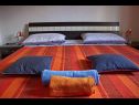 Appartamenti Dita - 400 m from sandy beach: A1(4), A2(4) Nin - Riviera Zadar  - Appartamento - A1(4): la camera da letto