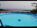 Appartamenti Ljilja - 10m from the sea with parking: A2(2+2), A3(2+2), A4(12) Nin - Riviera Zadar  - la piscina