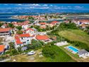 Appartamenti Ivan - modern & close to center: A1(4), A2(2+2) Nin - Riviera Zadar  - la vegetazione (casa e dintorni)