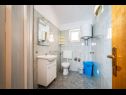 Appartamenti Ivan - modern & close to center: A1(4), A2(2+2) Nin - Riviera Zadar  - Appartamento - A1(4): il bagno con la toilette