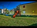 Appartamenti Roko - 50 meters from sandy beach: A1 (2+2) Obrovac - Riviera Zadar  - parco giochi per i bambini