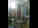 Appartamenti Mis - apartments close to sea: A1(4), A2(4) Petrcane - Riviera Zadar  - Appartamento - A1(4): il bagno con la toilette