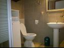 Appartamenti Mis - apartments close to sea: A1(4), A2(4) Petrcane - Riviera Zadar  - Appartamento - A2(4): il bagno con la toilette