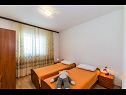 Appartamenti Mlađo - swimming pool: A1(4+2), A2(4+2), A3(2+2), A4(2+2) Privlaka - Riviera Zadar  - Appartamento - A2(4+2): la camera da letto