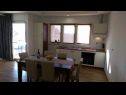 Appartamenti Summer Sun SA1(2+1), A2(2+2), A3(4+2), A4(4+2) Privlaka - Riviera Zadar  - Appartamento - A3(4+2): la cucina con la sala da pranzo