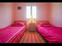 Appartamenti Teo - 8m from the sea & parking: A1 žuti(4), A2 bijeli(4), A3 novi(4) Privlaka - Riviera Zadar  - Appartamento - A3 novi(4): la camera da letto