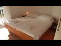 Appartamenti Dobri - 500 m from beach: A5(2), A4(2+2), A3(2+2), A2(2+2), A6(2+1) Sabunike - Riviera Zadar  - Appartamento - A5(2): la camera da letto