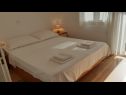 Appartamenti Dobri - 500 m from beach: A5(2), A4(2+2), A3(2+2), A2(2+2), A6(2+1) Sabunike - Riviera Zadar  - Appartamento - A4(2+2): la camera da letto