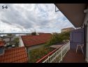 Appartamenti Mirja - 130 m from sea: A1(8+1) Starigrad-Paklenica - Riviera Zadar  - Appartamento - A1(8+1): la terrazza