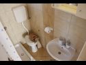 Appartamenti Old Stone: SA1(2), A2(4+1), SA4(2) Sukosan - Riviera Zadar  - Studio appartamento - SA1(2): il bagno con la toilette