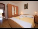 Appartamenti Ana - 120 m from the beach A1(4), A2(2+1) Sukosan - Riviera Zadar  - Appartamento - A2(2+1): la camera da letto