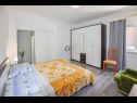 Appartamenti Dama - 10 m from beach: A1(6+1) Sukosan - Riviera Zadar  - Appartamento - A1(6+1): la camera da letto