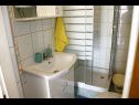Appartamenti Almond A1(2+2), A2(4+2), A3(4+2) Vir - Riviera Zadar  - Appartamento - A2(4+2): il bagno con la toilette
