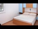 Appartamenti VINK - 80 m from beach A2(4), A3(4), A4(4) Vir - Riviera Zadar  - Appartamento - A3(4): la camera da letto