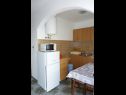 Appartamenti Bozica - 70m from the beach & parking: A1(4), A2-prvi kat(4+1), A3(4), A4-drugi kat(4+1) Vir - Riviera Zadar  - Appartamento - A1(4): la cucina