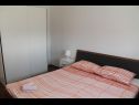 Appartamenti Snjeza - 80 m from beach: A1 Studio (4), A2 Apartman (2+2) Vir - Riviera Zadar  - Appartamento - A1 Studio (4): la camera da letto