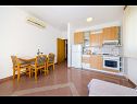 Appartamenti Petin - 5m from the sea: A1(2+2), A2(2+2) Zadar - Riviera Zadar  - Appartamento - A1(2+2): la cucina con la sala da pranzo