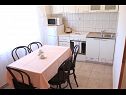 Appartamenti e camere Jagoda - comfy and cozy : A1 Lijevi (3+2), A2 Desni (3+2), R1(4) Zadar - Riviera Zadar  - Appartamento - A1 Lijevi (3+2): la cucina con la sala da pranzo
